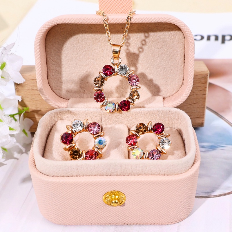 Pernikahan Pacaran Ulang Tahun Aksesoris Hadiah Glaring Zirkon Alloy Set Perhiasan Indah Pink Wanita Stud Anting Berwarna Berlian Imitasi Liontin Kalung