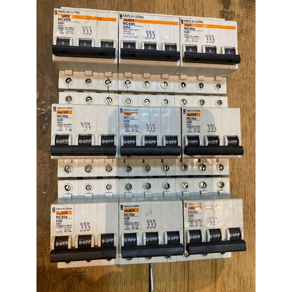 Mcb merlin gerin 25A 3p original