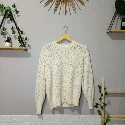 Cardigan Korean Bahan Rajut Tebal Putih Tulang Broken White