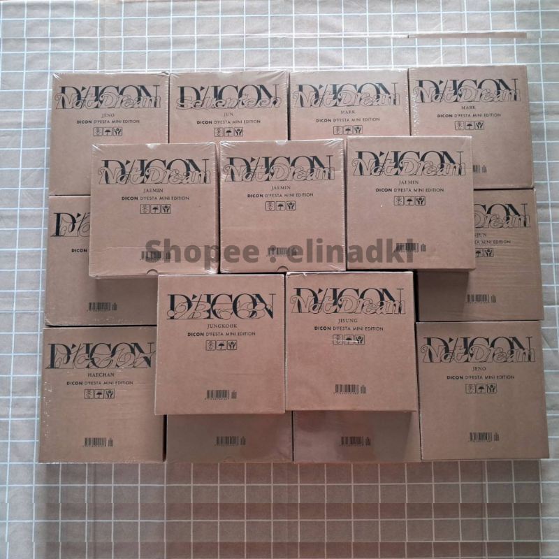 [READY STOCK] SHARING OFFICIAL MINI DICON 102 101 PHOTOCARD NCT127 Member set Jungwoo Johnny Grub 12