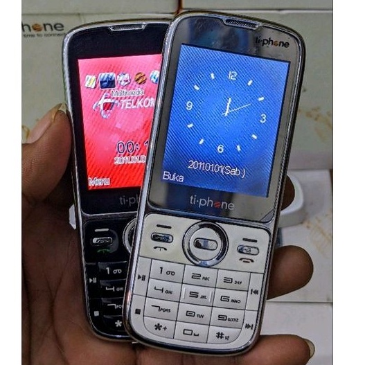 Handphone Ti.phone T36TV dan Radio Untuk Pemutar Musik