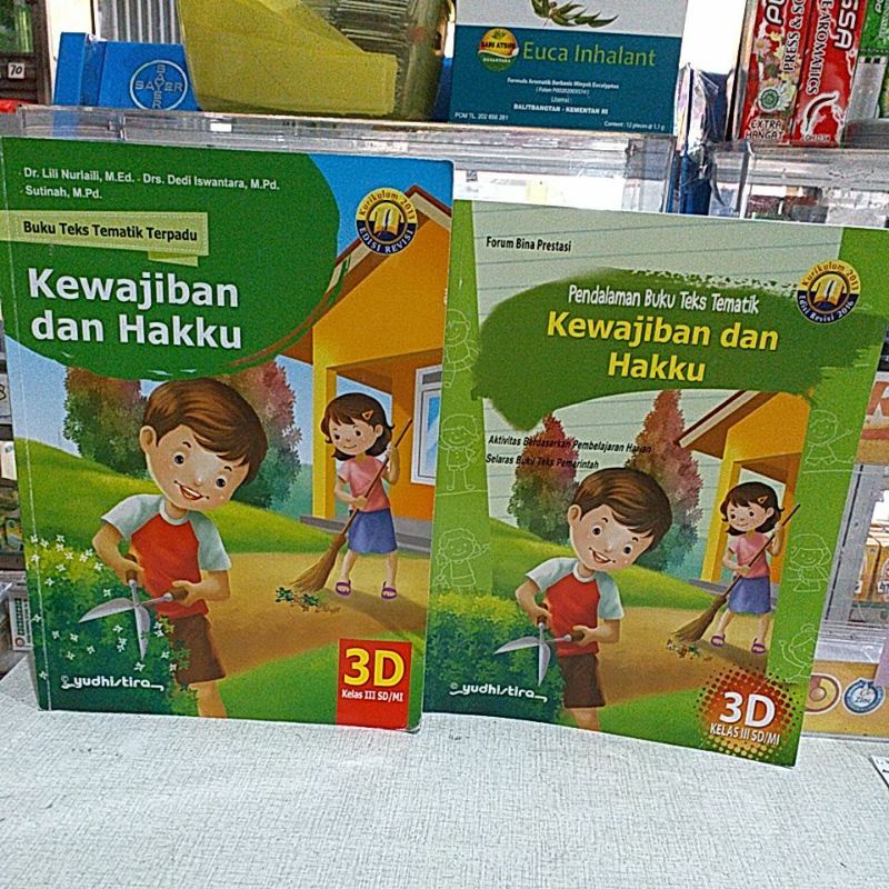 buku yudhistira kelas 3 D tematik kewajiban dan hakku (dapat 2buku)