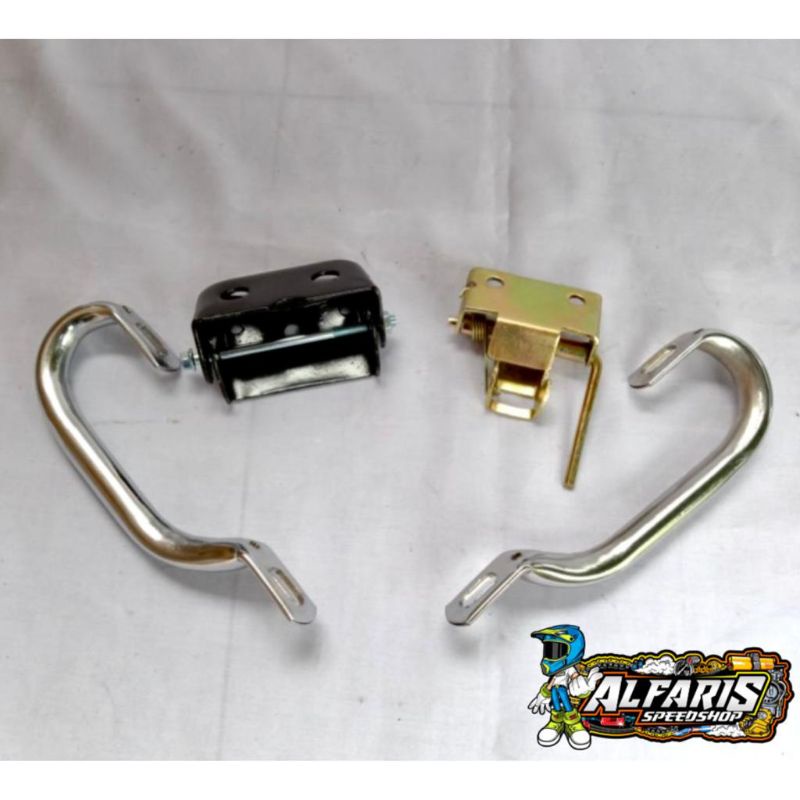 BEGEL BEHEL SAMPING HONDA C70 SET ENGSEL JOK DAN KUNCI JOK