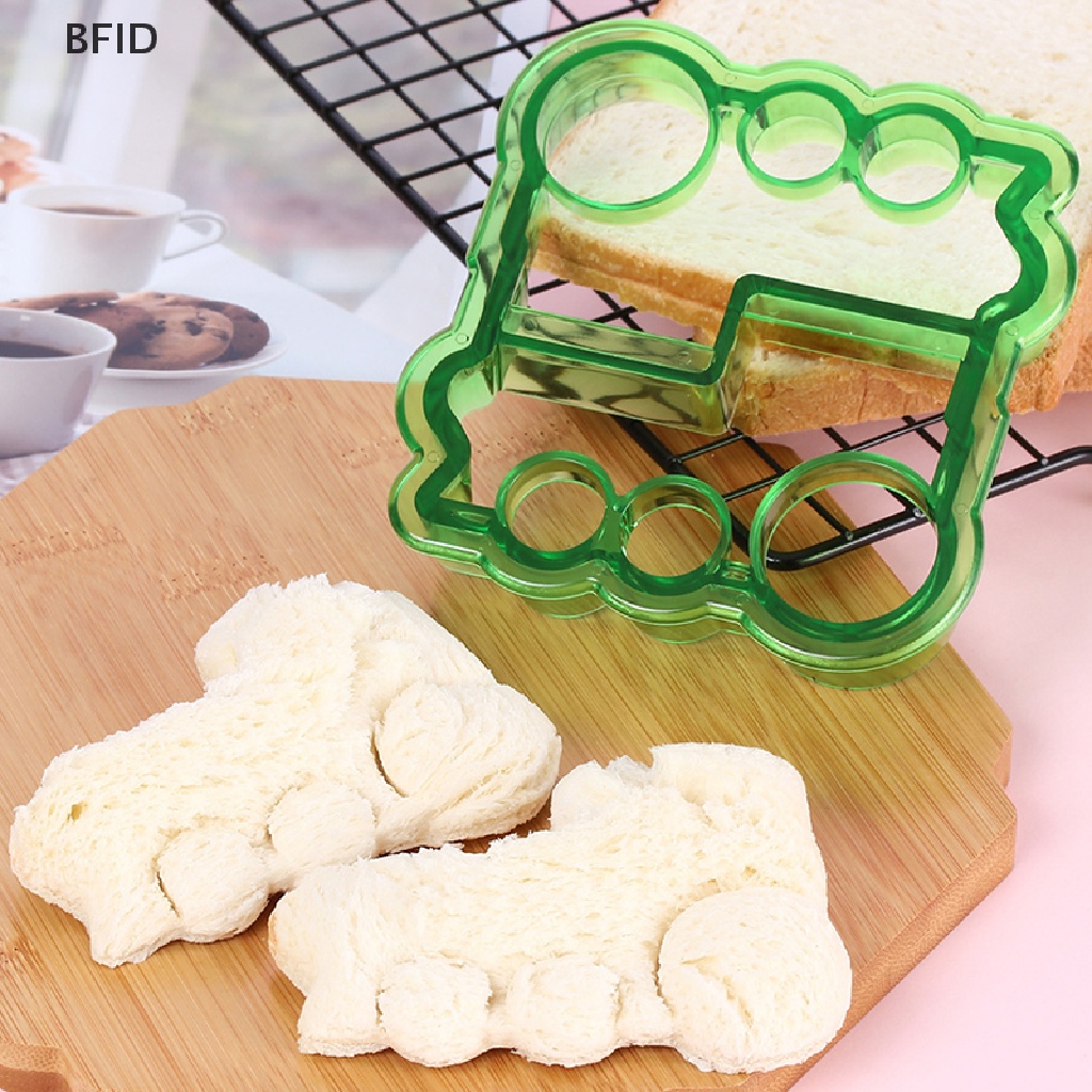 [BFID] Sandwich Cutters Mould Food Toast Bread Mold Lucu Baking Anak Set Lunch Cutter Interesg Aksesoris Dapur Untuk Anak [ID]