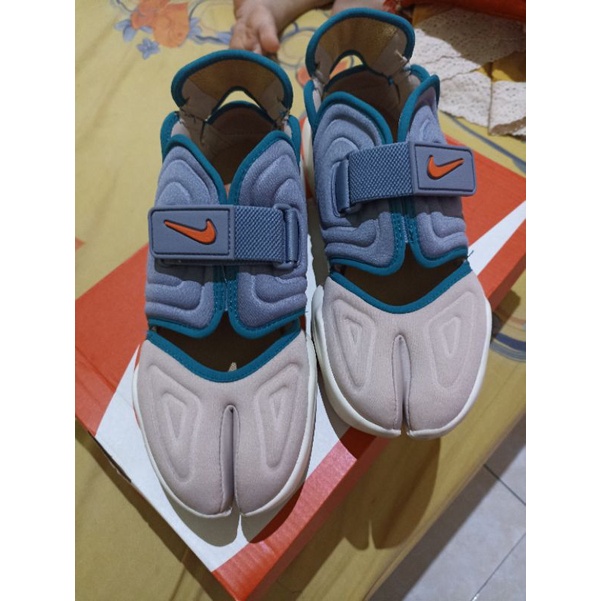 nike aqua rift preloved