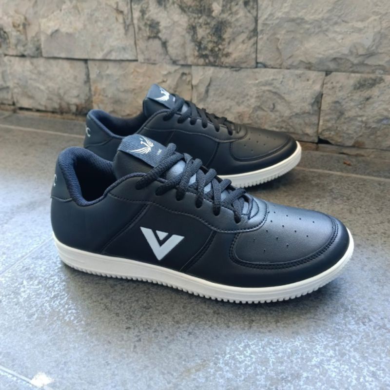 VINIC SNEAKERS - SEPATU SNEAKERS CASUAL PRIA VINIC ORIGINAL LOCAL PRIDE BLACK ON WHITE / SEPATU CASUAL SANTAI PRIA / SEPATU SNEAKERS PRIA VINIC LOW TOP / SEPATU KULIAH PRIA / SEPATU CASUAL KULIT SINTETIS / VINIC BL-1