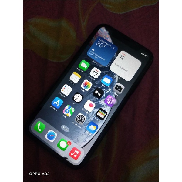 iPhone xr 64