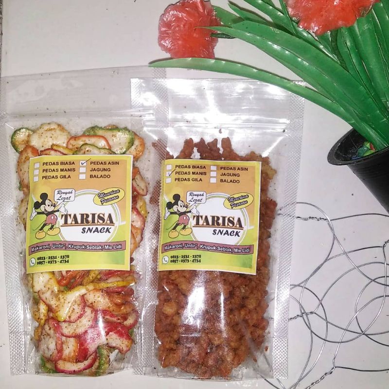 

krupuk seblak pedas daun jeruk