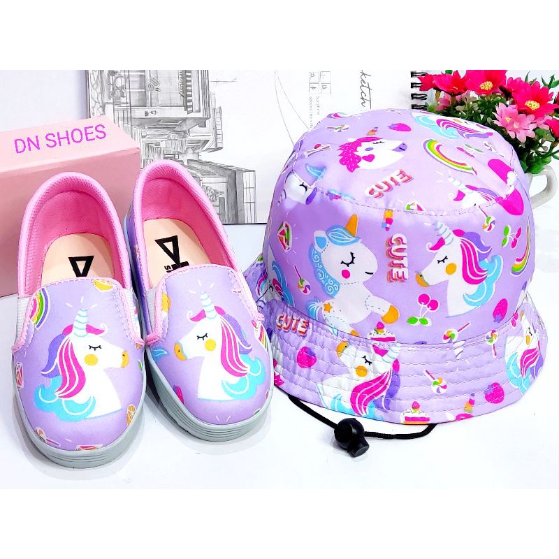 Paket Sepatu Anak Perempuan Slip On dan Bucket Hat UCU Anak Perempuan Paket Sepatu Anak dan Topi Bucket Lucu Murah Anak Perempuan Karakter Unicorn Ungu Cute