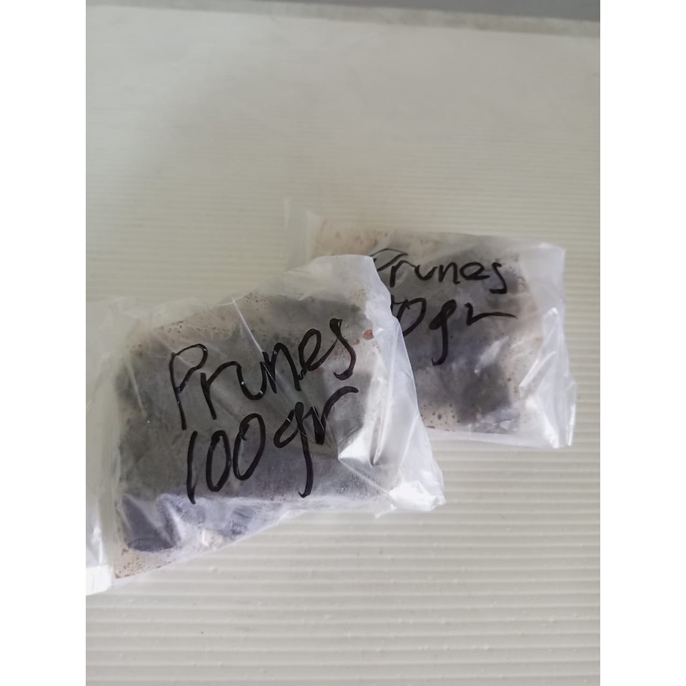 

Prunes Buah Palm Repack 100gr (1021)