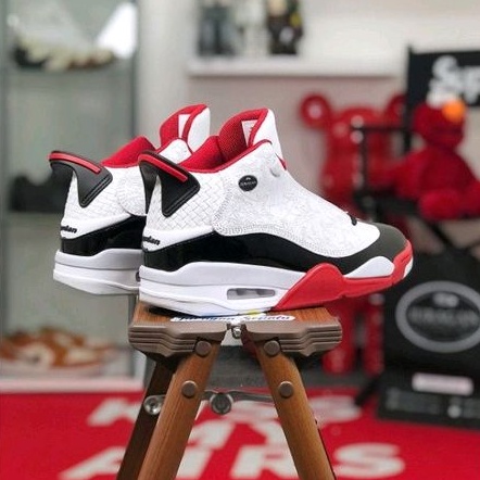 Jordan Dub Zero &quot;Varsity Red&quot;