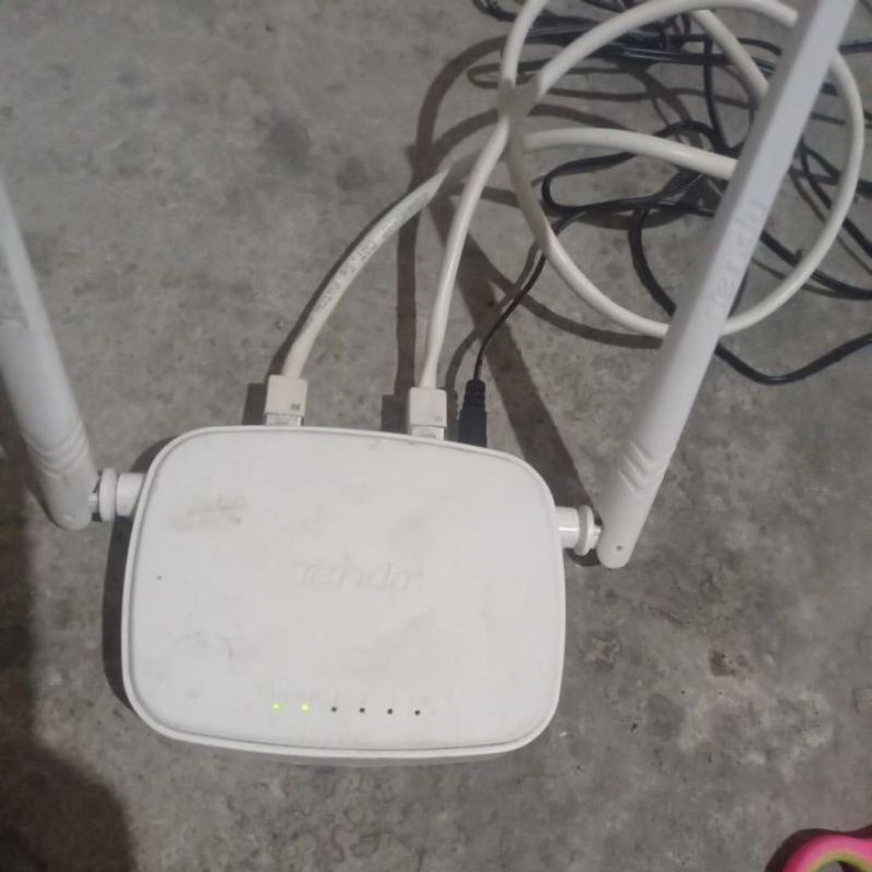 ROUTER TENDA N301