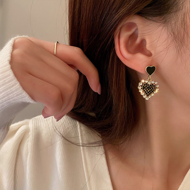 Desain Fashion Mutiara Berlian Anting Hati Temperamen Manis Anting Wanita Perhiasan Tinggi Pasangan Aksesoris Pesta Ulang Tahun