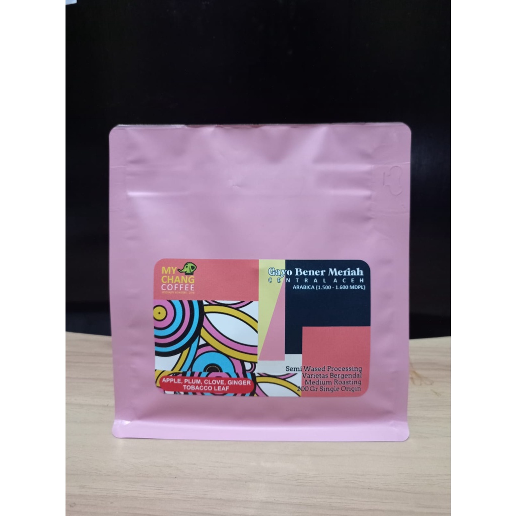 

Kopi Arabika Gayo Bener Meriah 200gr Medium Roasting Semi Wased Processing Single Origin
