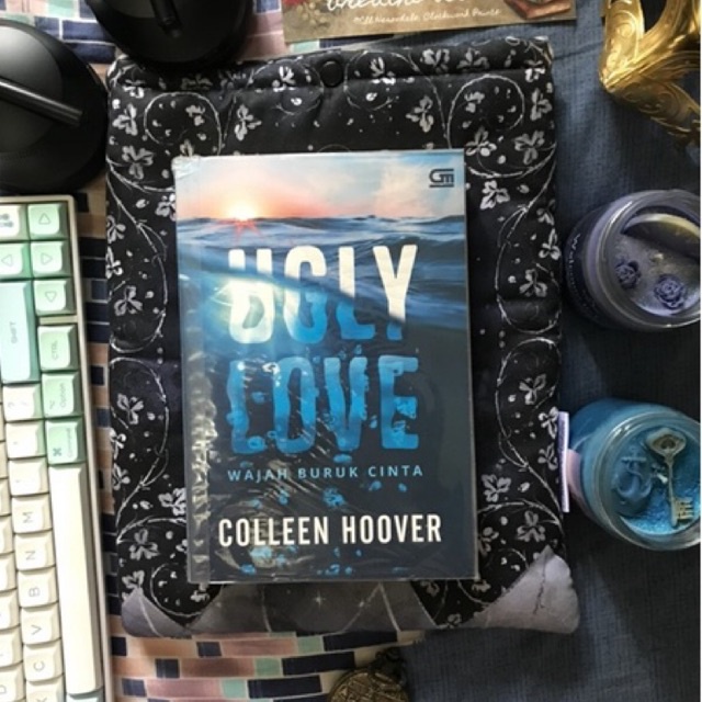 Buku Ugly Love (Wajah Buruk Cinta) by Colleen Hoover ORIGINAL (Bahasa Indonesia)