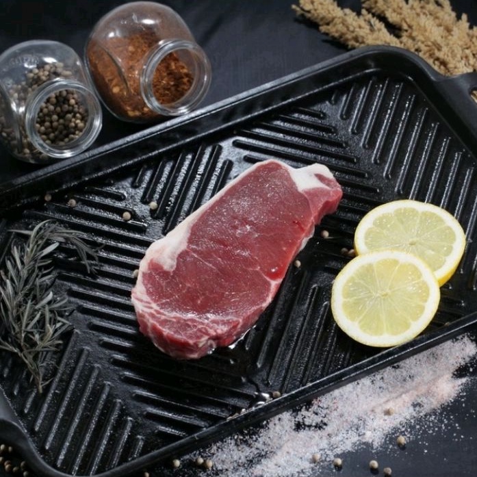 

Striploin Black Angus Steak 200gr