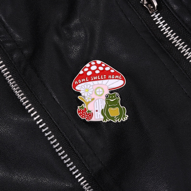 Pin Enamel Kodok Jamur Kartun Hewan Hias Bros Topi Ransel Hias Lapel Pin Sweater Lencana Logam Untuk Teman