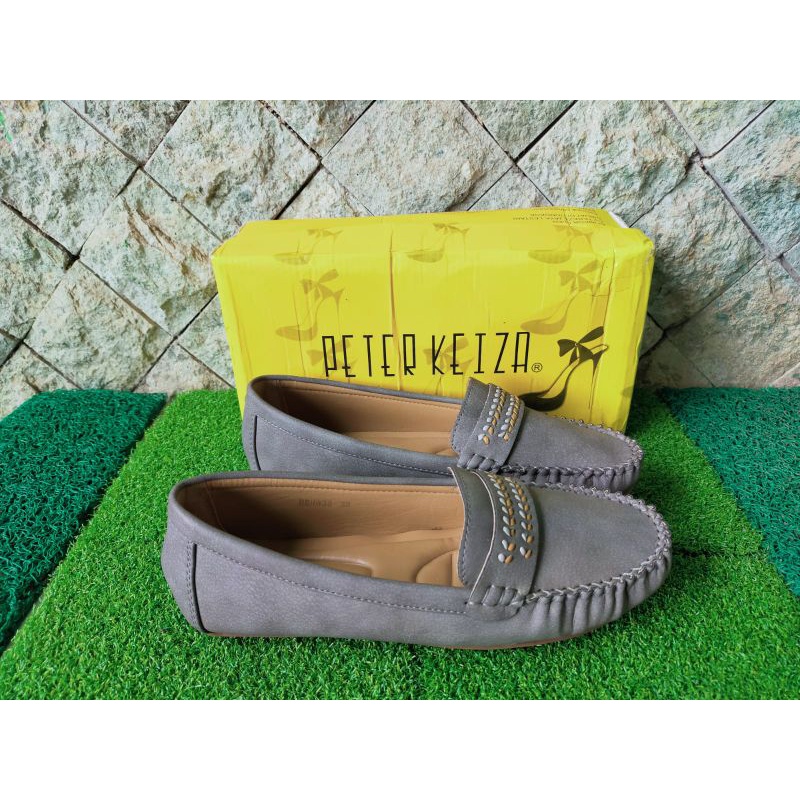 Sepatu slip on wanita/sepatu casual wanita
