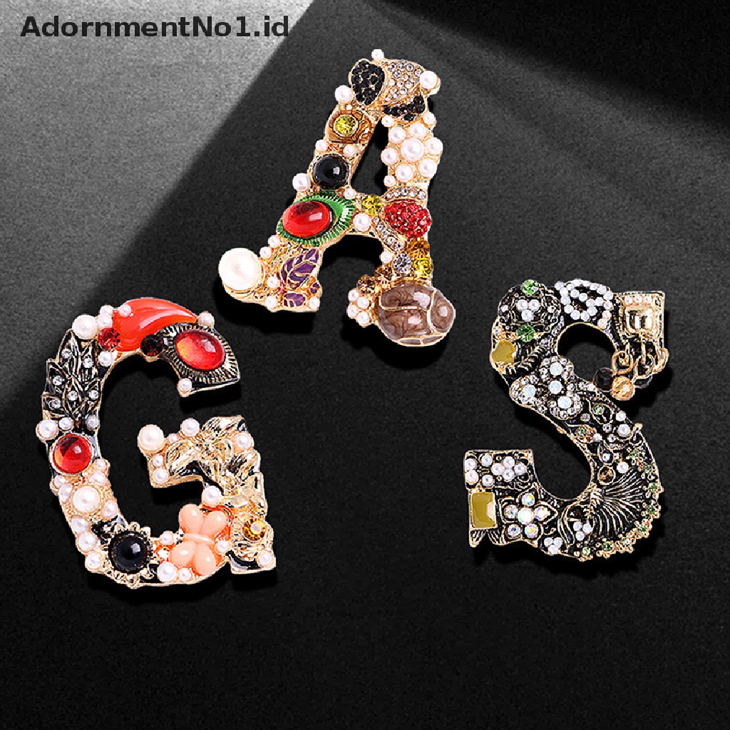 [AdornmentNo1] Vintage Berlian Imitasi Huruf Enamel Mutiara Imitasi Bros Wanita Baroque Alphabet Inisial Pin Fashion Perhiasan Hadiah [ID]