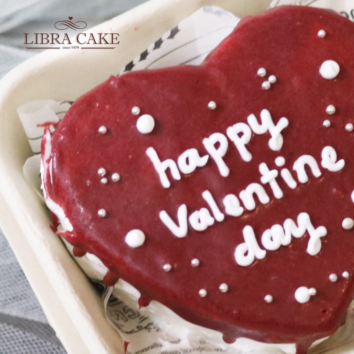 

✨READY✨ -Cake Lunch Box 01 Maroon | valentin | valentine | Parcel |kado |hadiah - Chocolate Fudge- 1.1.23