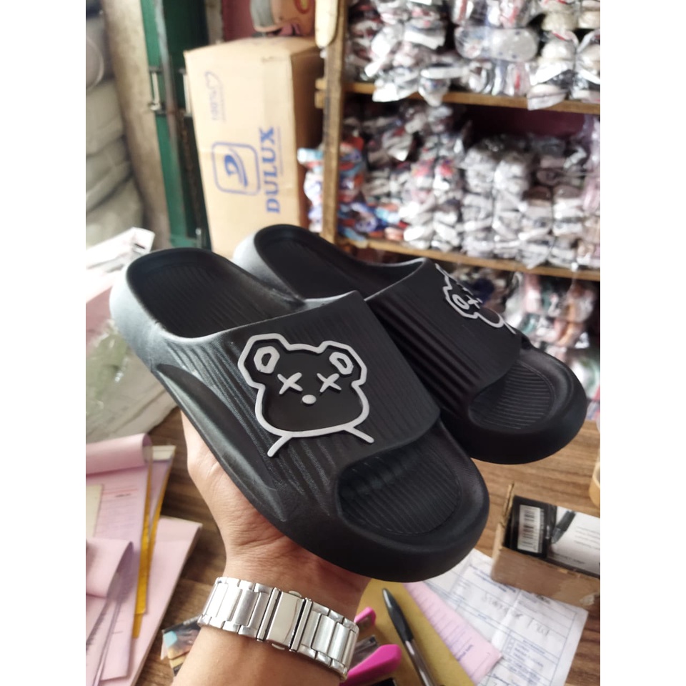 SANDAL SELOP JELLY WANITA DEWASA MOTIF BONEKA MINISO BALANCE 2314-1 (36-41) Sendal selop indor kekinian