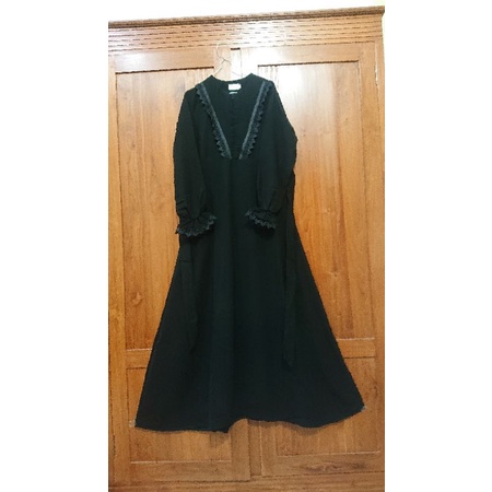 gamis hitam renda