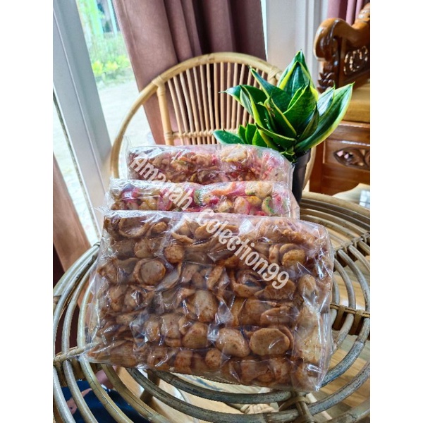 

Krupuk Seblak Maknyozz Pisan | Keripik Seblak Pedas Gurih