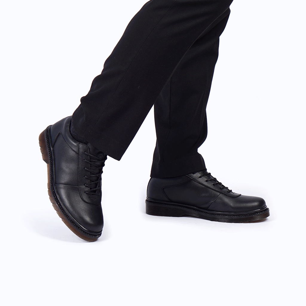 LOW SVEND BLACK (KULIT ASLI) |MNM x Greata| Sepatu Pantofel Pria Formal / Kantor ORI