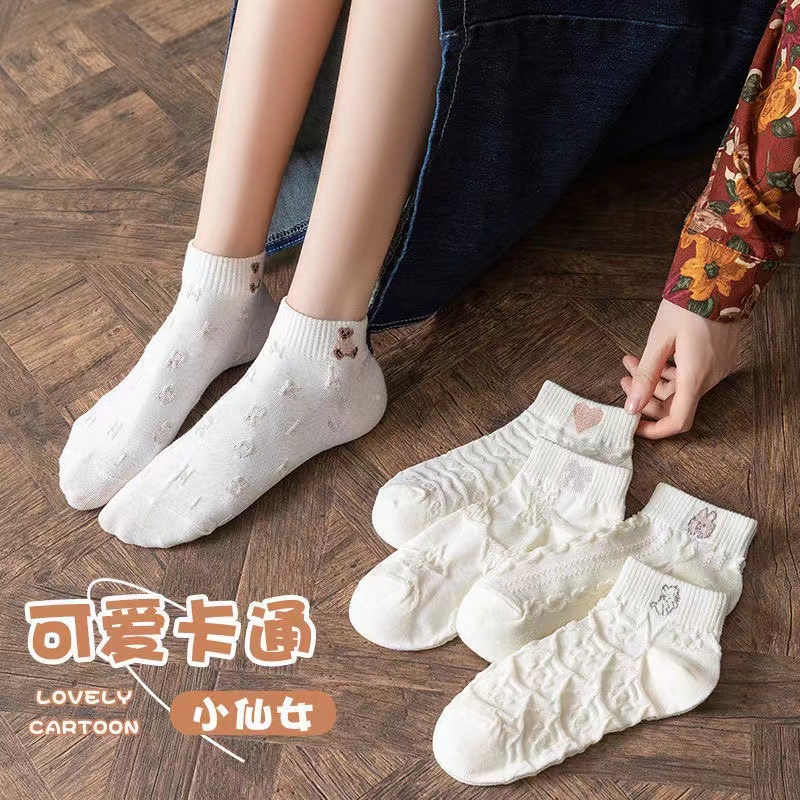 ⭐️𝐈𝐇𝐒 𝟕𝟕𝟓 𝐋𝐚𝐦𝐩𝐮𝐧𝐠⭐️Kaos Kaki Wanita Motif Lovely Cartoon Kaos Kaki Pendek Girls Socks Japanese Fashion