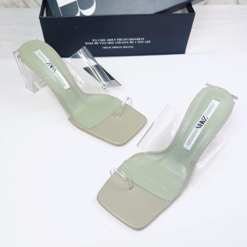 ZR Vinyl Toe Loop Strap With Transparent Heels