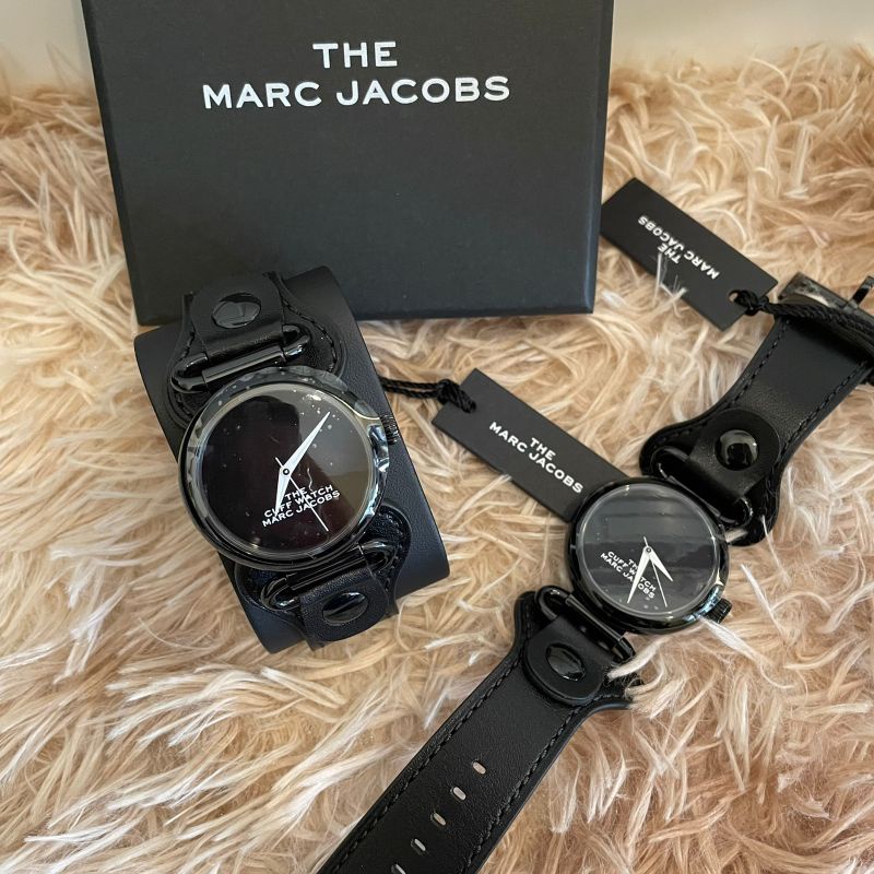 jam Marc jacobs mj the cuff quartz black dial ladies watch MJ0120179295
