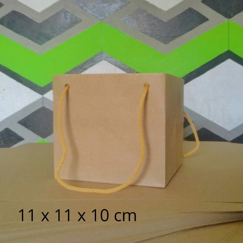 

Paper bag /tas sovenir 11x11x10