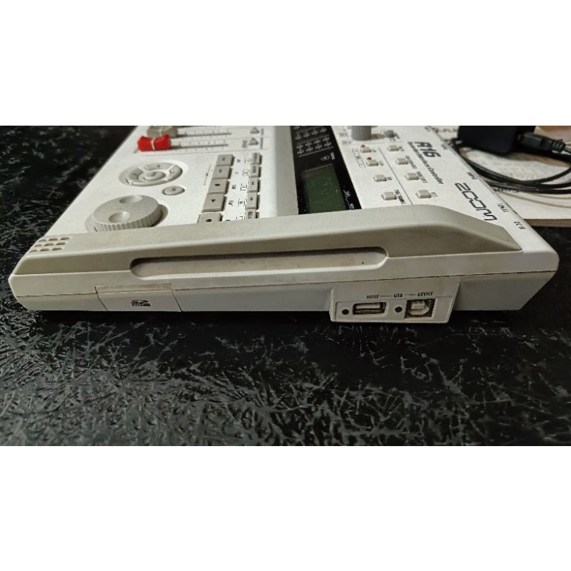 Zoom R16