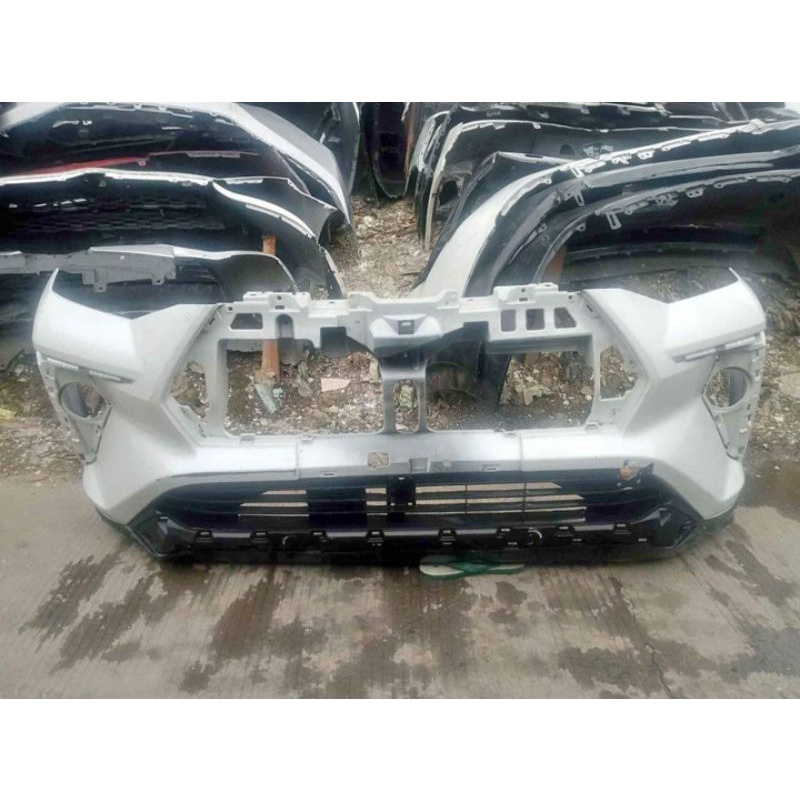 bemper depan avanza veloz