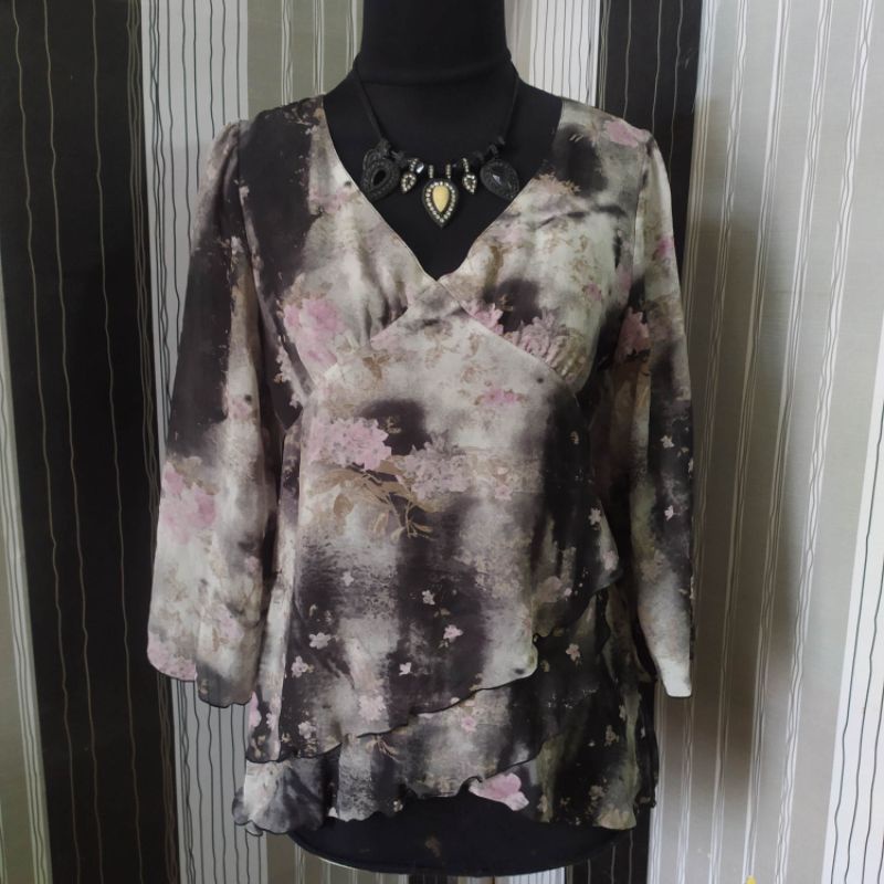 PRELOVED Blouse Sifon Tebal Berfuring