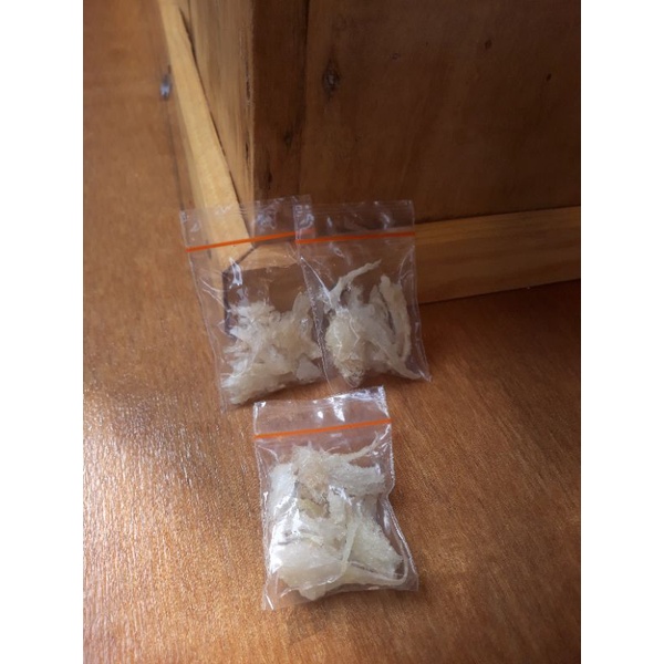 

sarang walet bersih terian(per pack isi 3 gram)