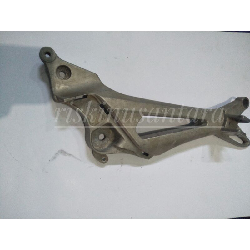 footstep kanan original supra x 125