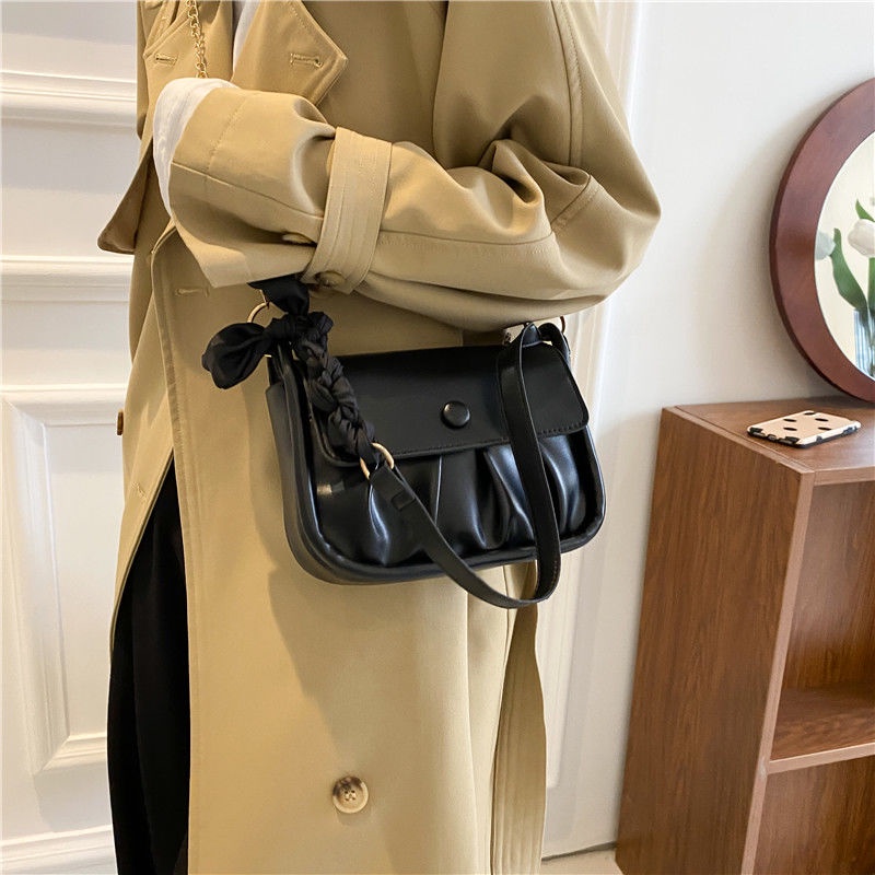 Red Selebriti internet tekstur ceruk desain tas wanita baru 2021 fashion tas bahu gaya asing tas messenger wanita all-match in portabel