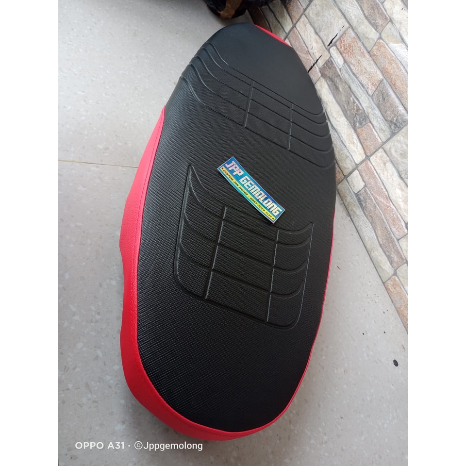 Jok slim Genio modifikasi lis warna - Jok honda Genio slim Custom - Jok motor Genio tinggal pasang