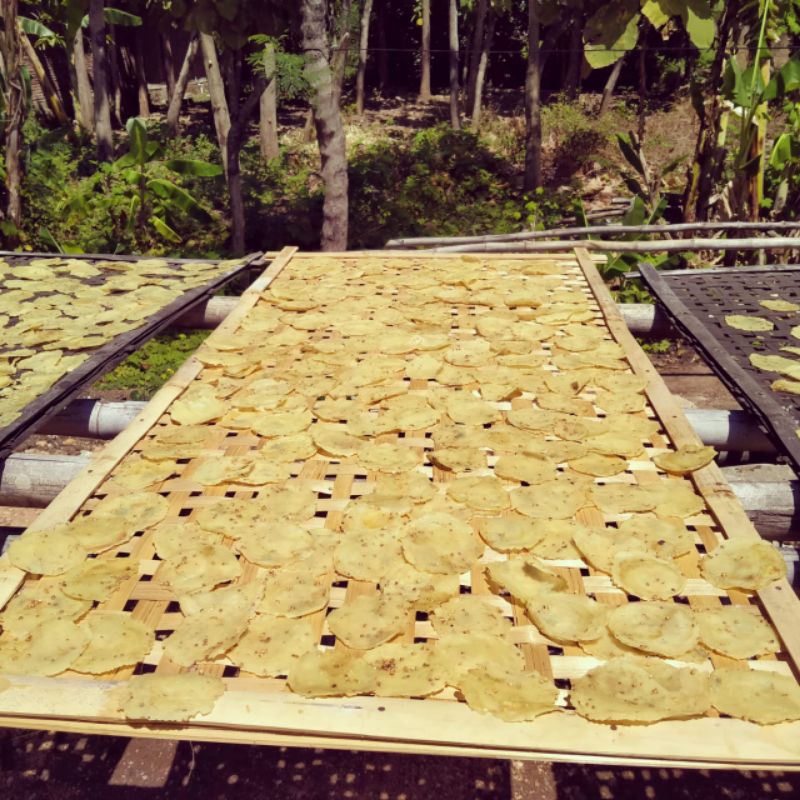 

Emping melinjo mentah bumbu ketumbar 1kg/Emping kualitas terbaik