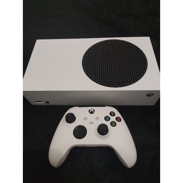 Xbox Series S + FIFA 23, GTA 5, The Witcher 3, Cyberpunk2077, FARCRY 6, WATCHDOGS LEGION