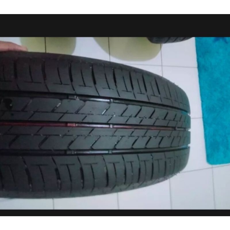 BAN MOBIL TUBLES MEREK BRIDGESTONEUKURAN 185/65 R15 BAN MOBIL