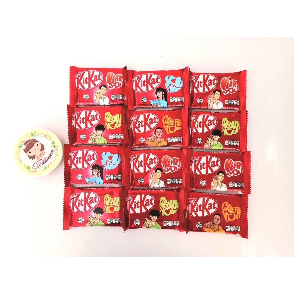 

.12 pcs Nestle kitkat 4F 35 gr milk chocolate matcha green tea wafer ( ds bgr )