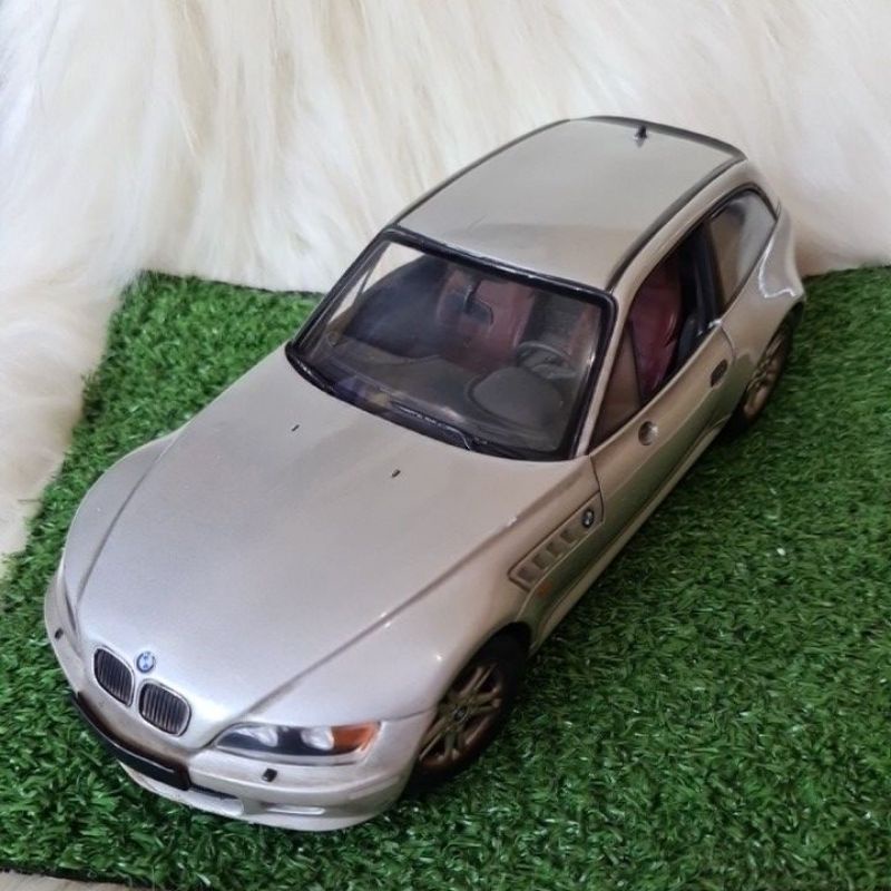 BMW Z3 COUPE 2.8 SKALA 1/18 UT MODELS PRELOVED