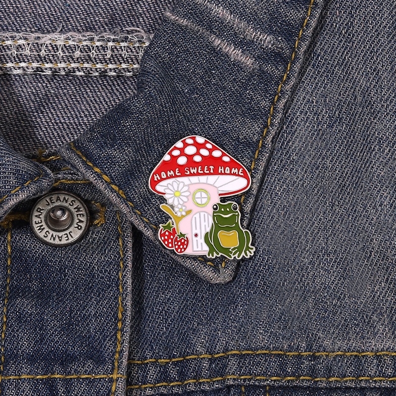 Pin Enamel Kodok Jamur Kartun Hewan Hias Bros Topi Ransel Hias Lapel Pin Sweater Lencana Logam Untuk Teman