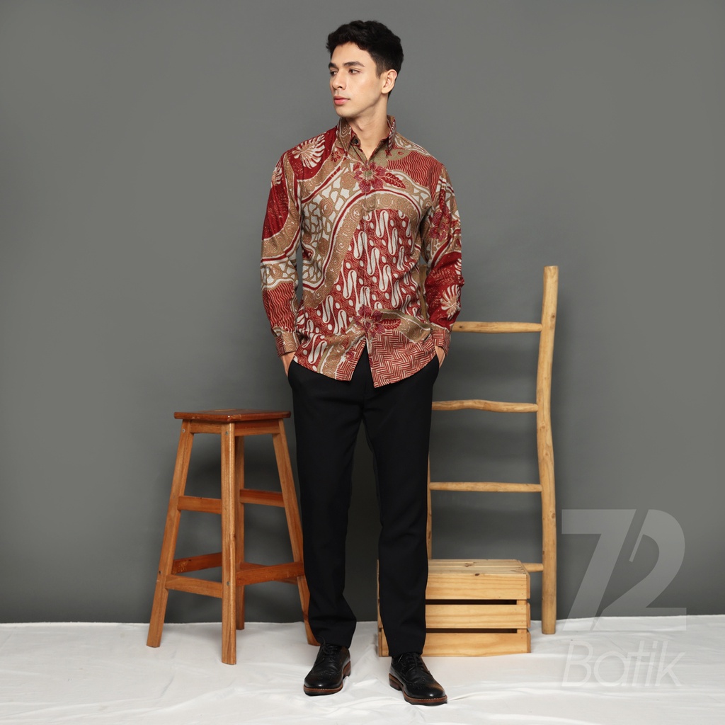 KEMEJA BATIK PRIA LENGAN PANJANG Kemeja Dobby Slimfit Motif Parang Roll Warna Merah Maroon 723152 Cap 72 - Baju Kemeja Atasan Pakaian Setelan Batik Pria Cowok Laki Laki Remaja Keluarga Kantor Lengan Panjang Modern Slimfit Slim Fit Premium Kekinian