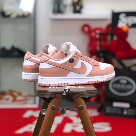 Nike Dunk Low &quot;Rose Whisper&quot;