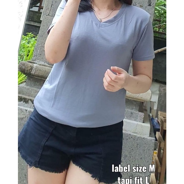 Kaos Polos Wanita Lengan Pendek  / Baju Kaos Wanita Korean V Neck Polos Tangan Lengan Pendek Terbaru