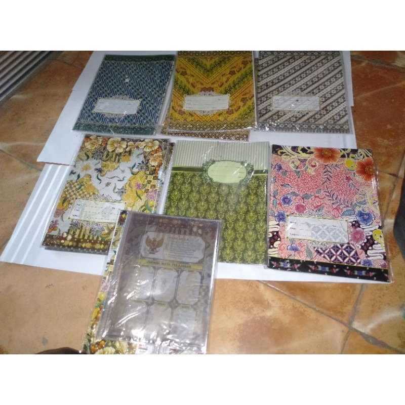 

sampul.buku motif batik + plastik isi 20 sampul