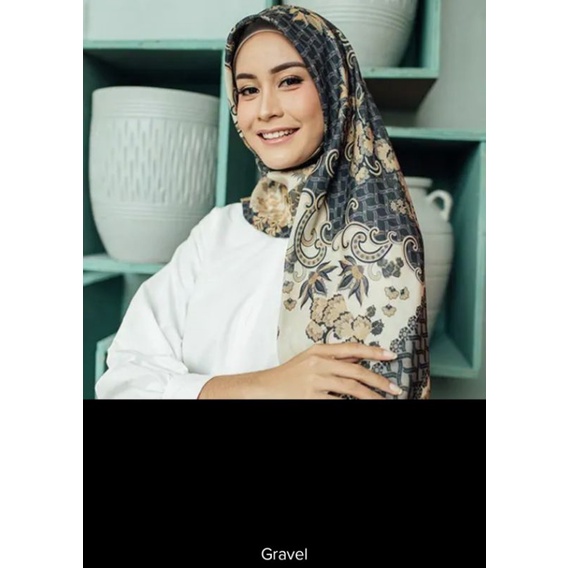 bunaken scarf wearing klamby NEW